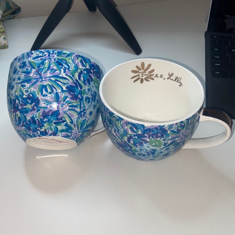Lilly Pulitzer blue floral lion print mugs gold handles set of 2 Nwob